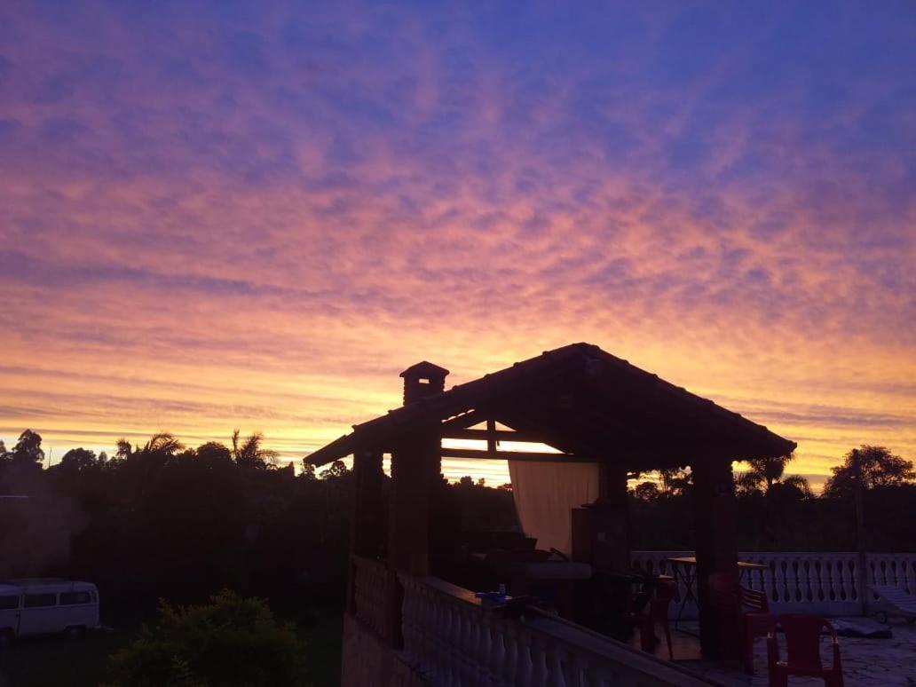 Chacara Em Ibiuna Sao Roque A 70Km De Sp Com Piscina E Wi-Fi Villa Exterior foto